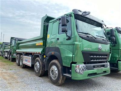 Xe ben 4 chân Howo 380HP thùng đúc 2026