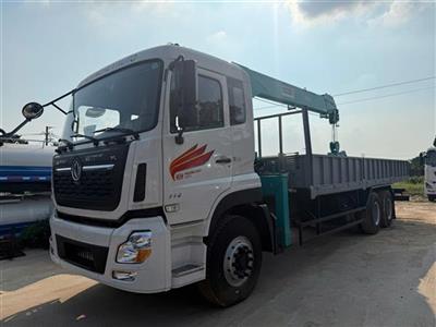 Xe 3 chân Dongfeng gắn cẩu 8 tấn Hyundai Model 2026