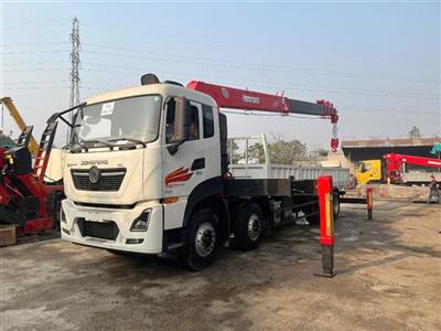 Xe 4 chân Dongfeng gắn cẩu 12 tấn Atom Model 2026