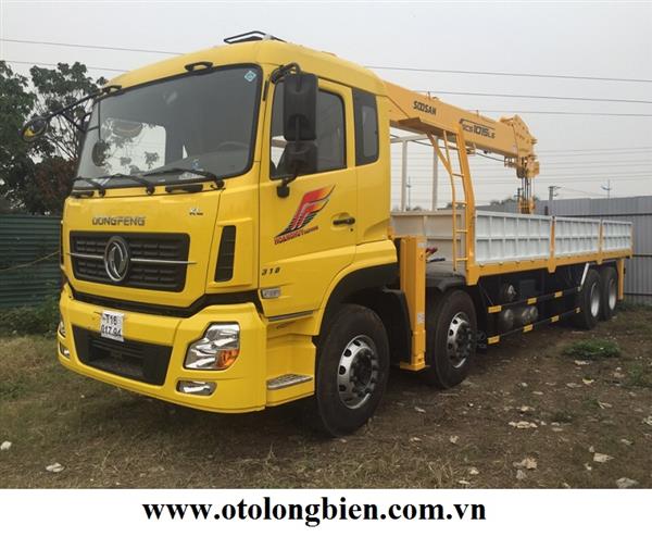 Xe tải 4 chân Dongfeng gắn cẩu tự hành 10 tấn 2022