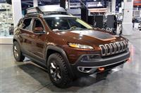 Jeep Cherokee Trail Carver - một hình hài khác